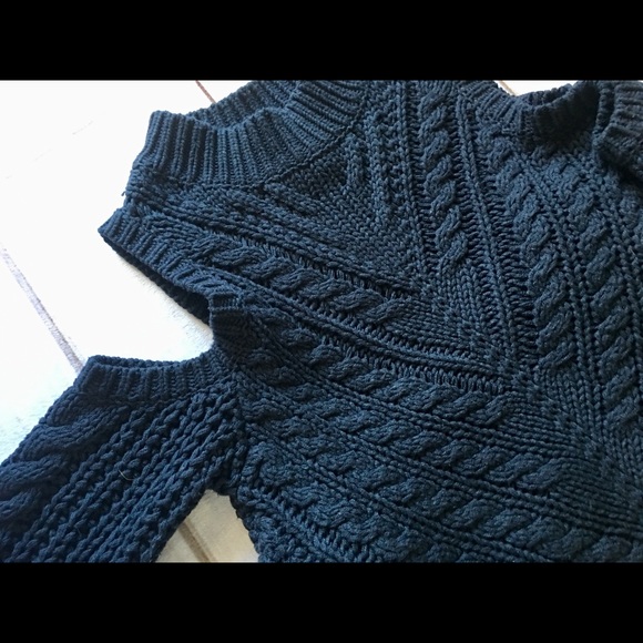 Aeropostale Cold-Shoulder Sweater XS - Picture 2 of 4